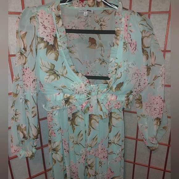 Fashion Nova Long Skirt Set - Picture 2 of 6